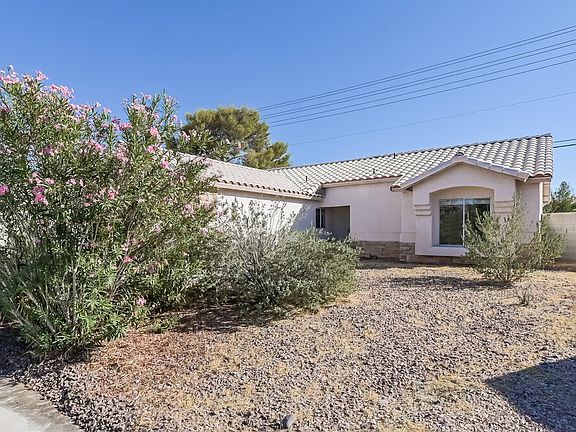 3rd image of 3227 Lost Mesa Ct