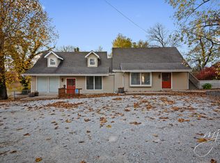 828 N Pine St, Harrison, AR 72601
