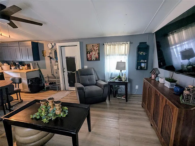 53 Sunset Cir — Photo 3