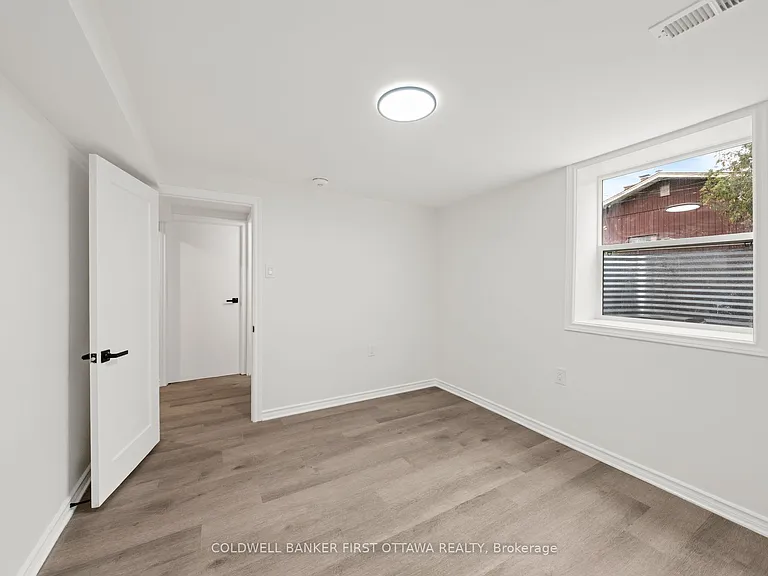 26 Spring Garden Ave — Photo 31