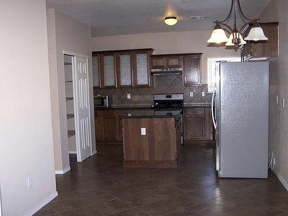 5th image of 5029 Stampede Dr