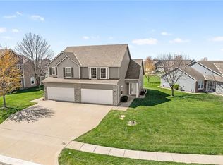 437 W Acorn St, Gardner, KS 66030