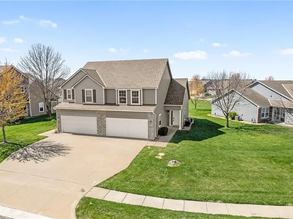 437 W Acorn St, Gardner, KS 66030