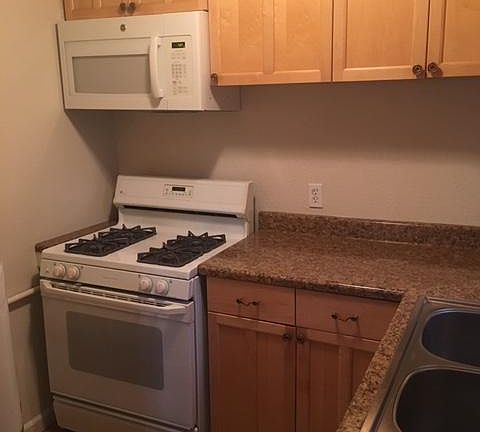5th image of 9318 Veterans Dr SW APT 2