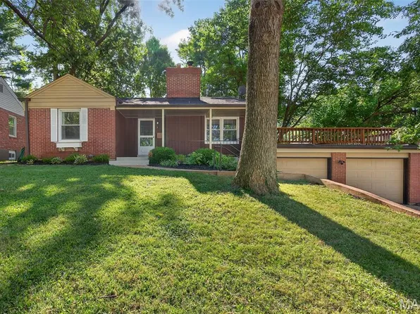 722 Crompton Ct, Saint Louis, MO 63126