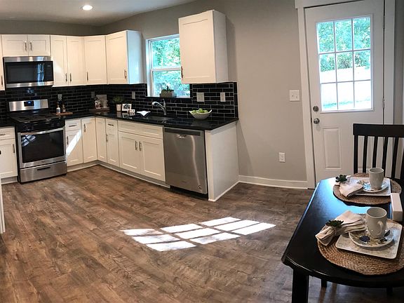 4th image of 81 Lutie St