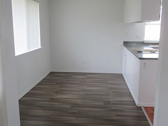 5th image of 9034 Pacific Ave APT D4