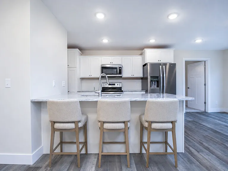 9250 Brook Hollow Ln — Photo 2