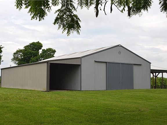3rd image of 1170 Holt Ln