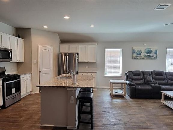 3rd image of 22818 Panaro River Dr