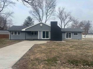 453 Lake Dr, Henderson, KY 42420