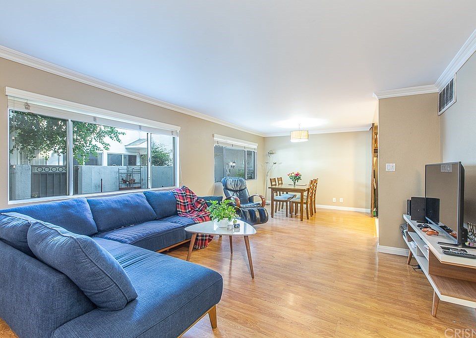 1st image of 18619 Collins St APT F17