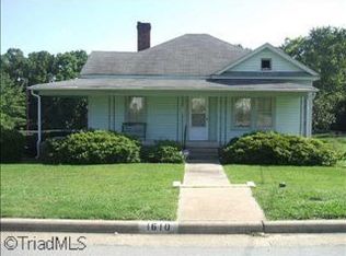 1610 McKnight Mill Rd, Greensboro, NC 27405