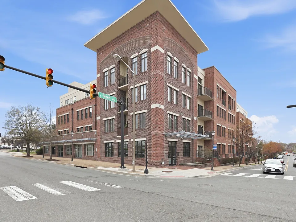 181 E Reed Ave #304
