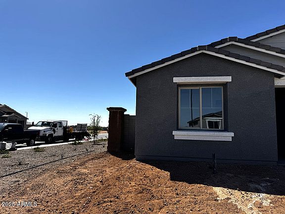3rd image of 4353 E Bradford Avenue