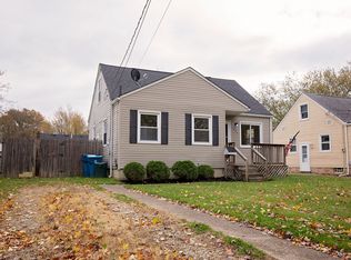 1229 Cedar Dr, Lorain, OH 44052