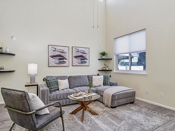 3rd image of 1206 S Flat Rock Cir
