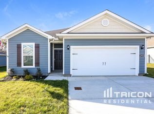 2926 Beeswax St, Columbia, TN 38401