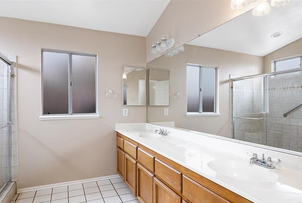 1st image of 446 Sandalwood Dr SW