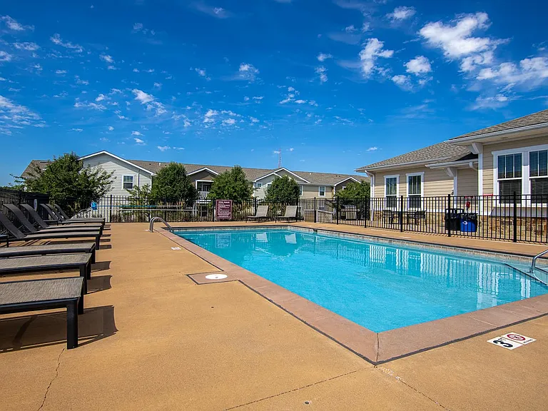 Springs at Bettendorf Apartments — Photo 17