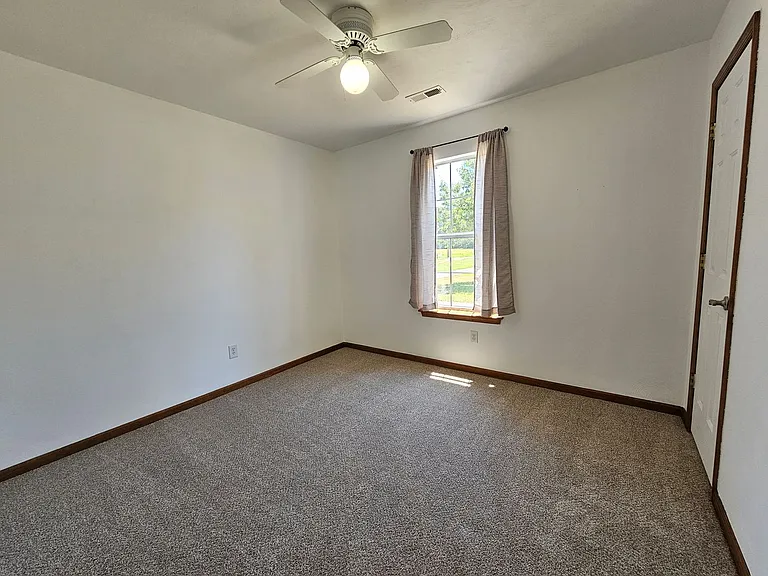 2164 Shipyard Rd — Photo 16