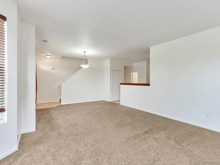 23370 Sunset Rd #23 — Photo 5