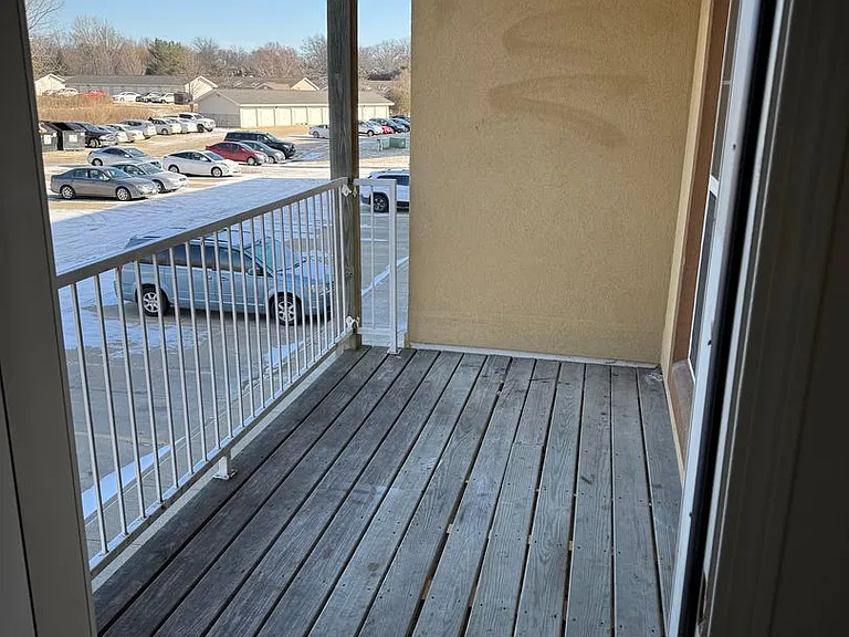 Pointe West Apartments — Photo 47
