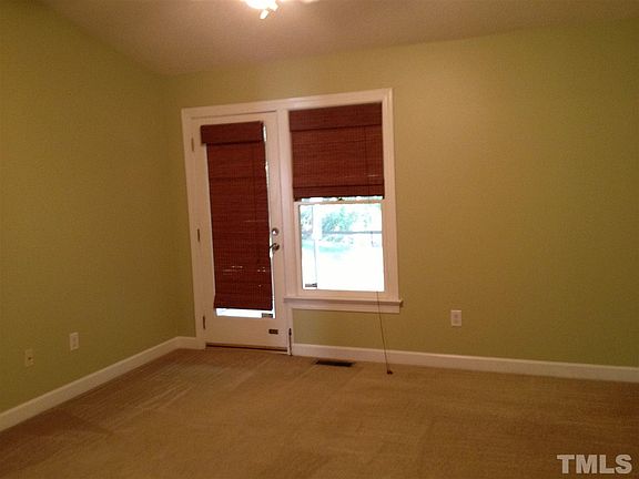 5th image of 105 Kingsley Woods Dr