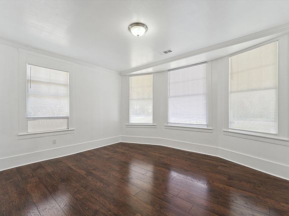 3rd image of 1602 E Henry St #A
