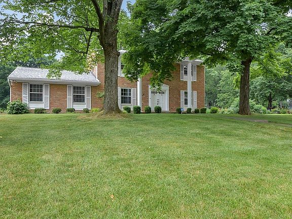 3rd image of 7630 Trailwind Dr