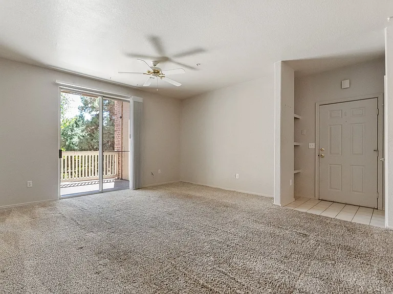 1671 W Canal Cir #212 — Photo 5