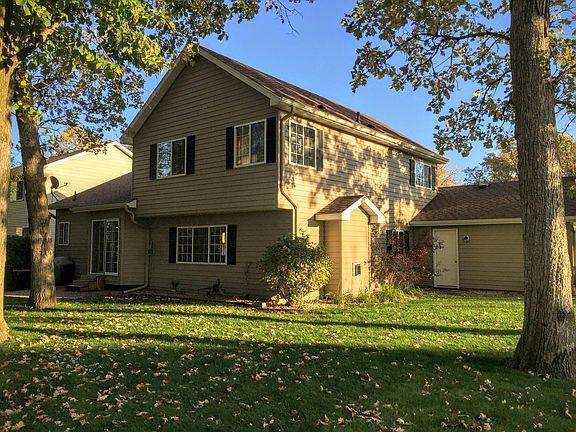 2nd image of 1817 Grizzly Ln