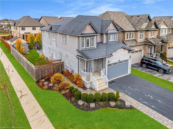 900 Steepleridge Ct, Kitchener, ON N2P 0B4