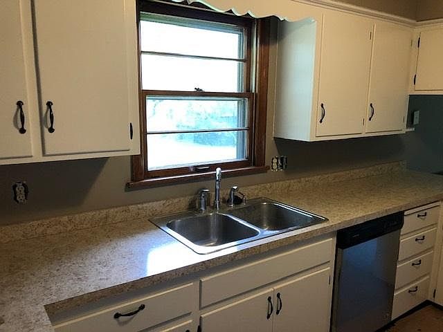 1st image of 3406 Sandalwood Ct