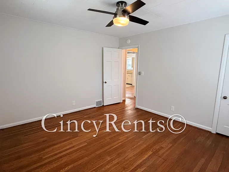 837 Van Dyke Ave #3 — Photo 16