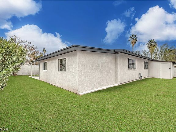 2nd image of 4479 Sun Valley Dr