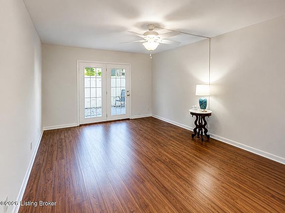 4th image of 1935 Gardiner Ln APT A2