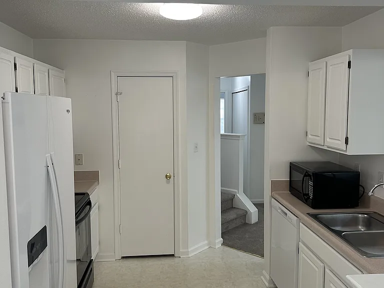 4 Marigold Ln — Photo 23
