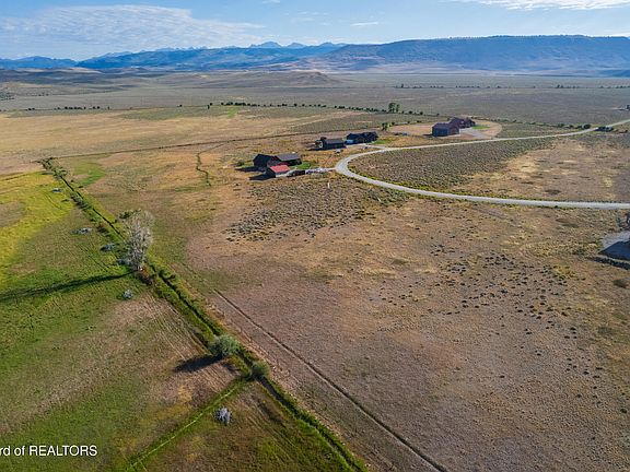5th image of Hay Meadow Cir