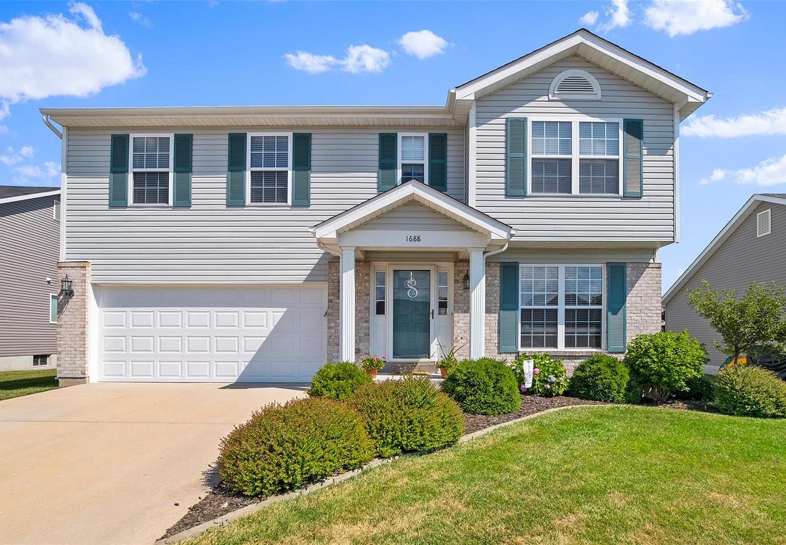 1688 Westlake Cir, Pacific, MO 63069 Zillow