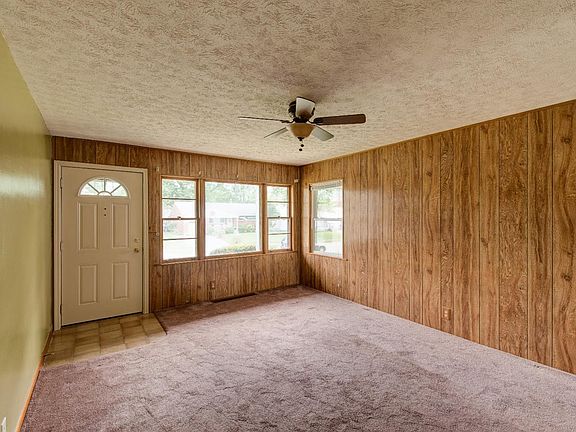 2nd image of 955 Haverhill Dr