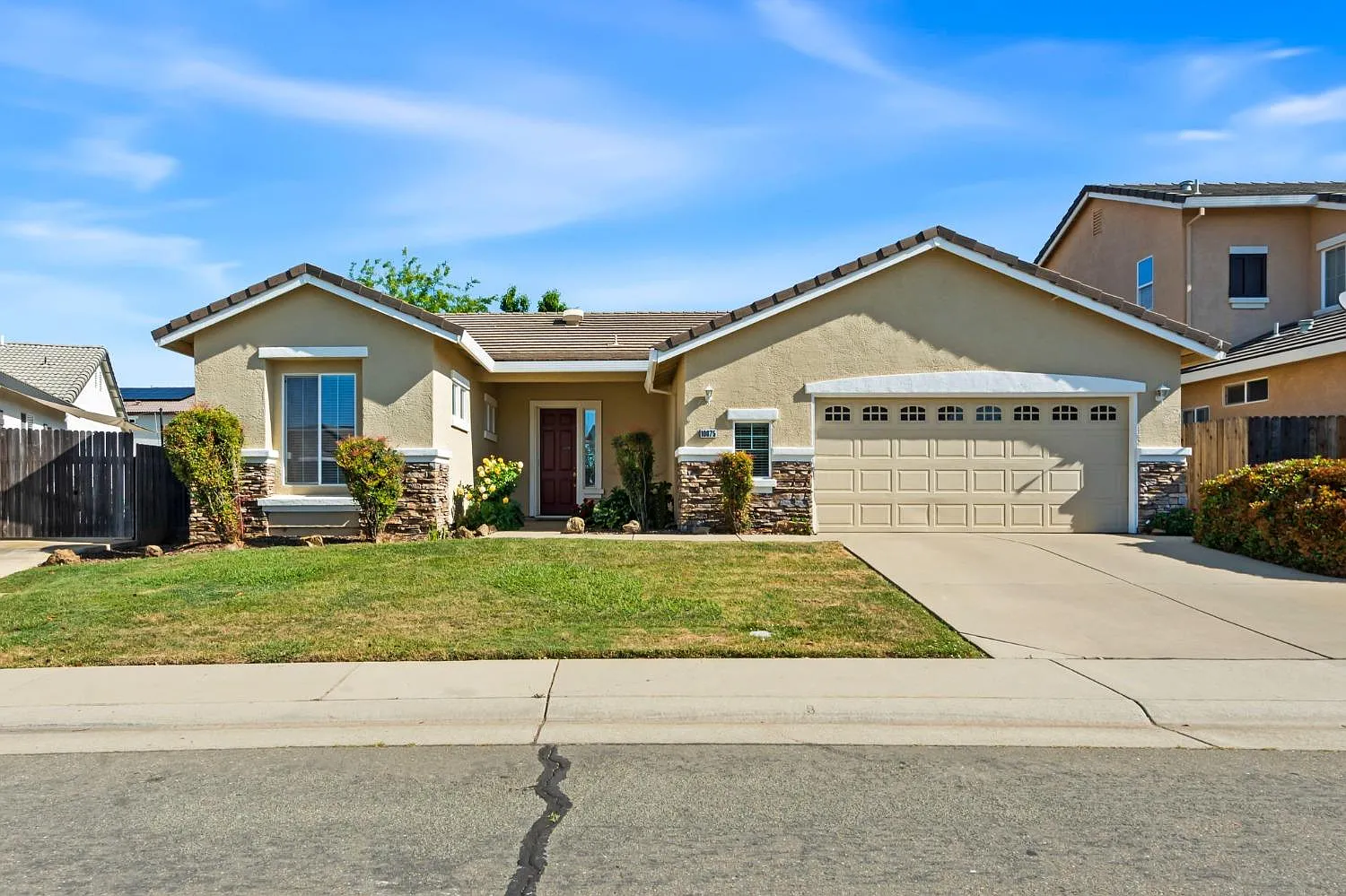 10075 Mission Hills Dr photo 1