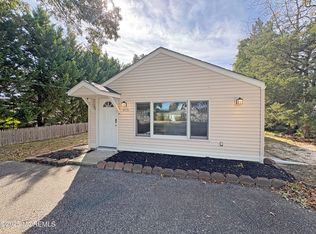 805 Beach Blvd, Forked River, NJ 08731