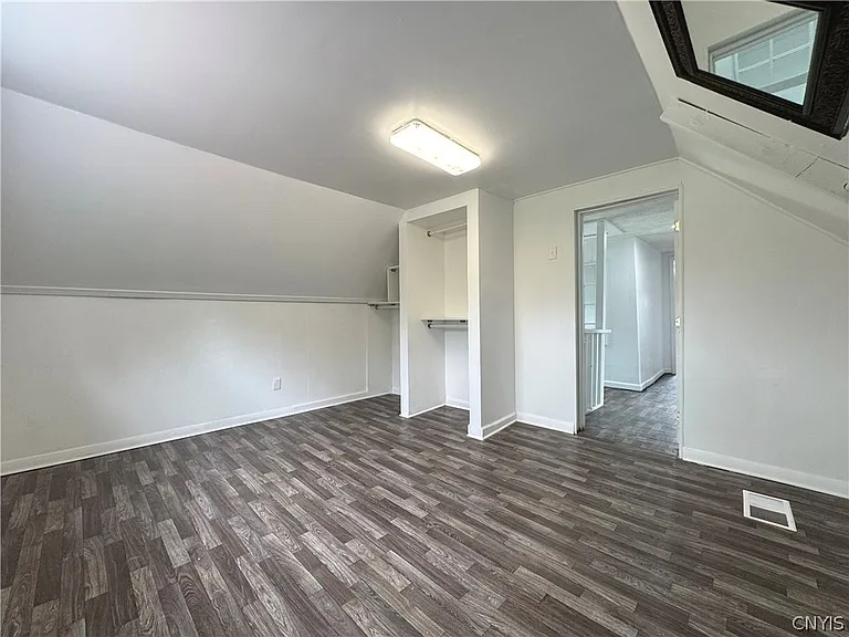 318 W Hoard St — Photo 38
