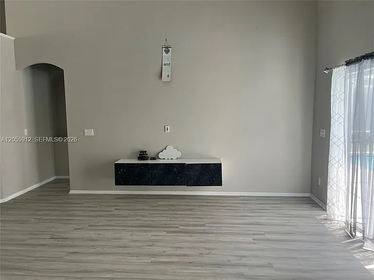 189 Emeraldview Ave — Photo 11