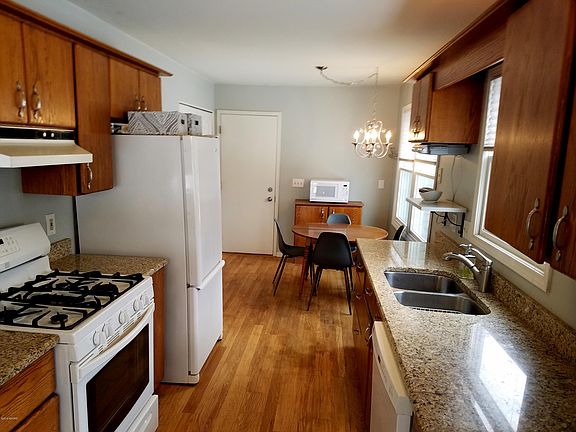 4th image of 3484 Woodbridge Ln