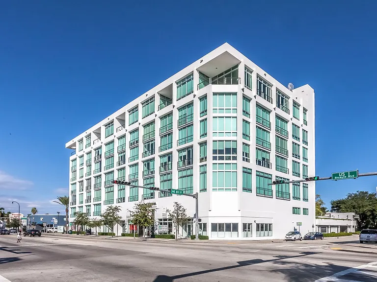 8101 Biscayne Blvd #313 — Photo 1