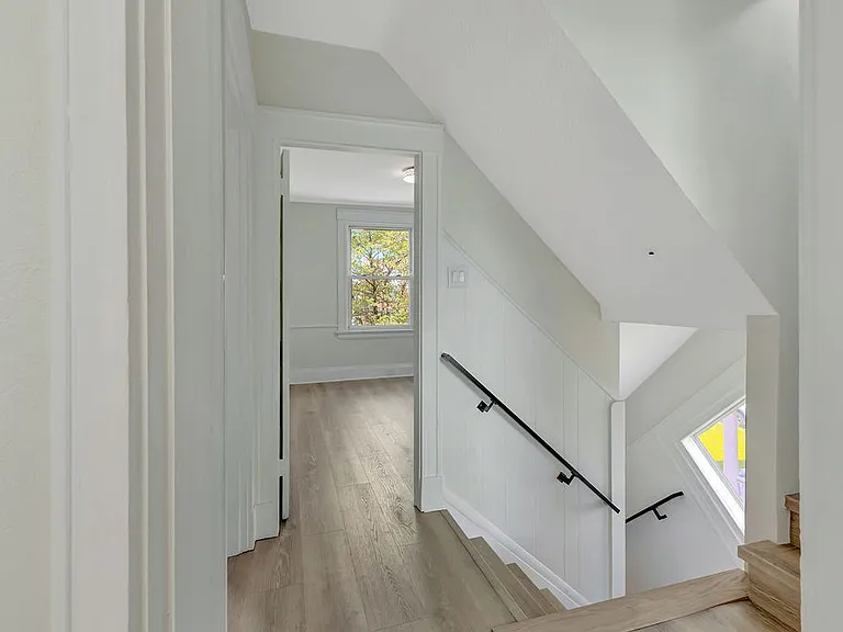 4304 33rd Ave #2 — Photo 12