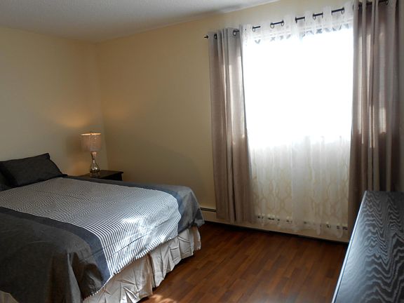 3rd image of 5502 60th St #101