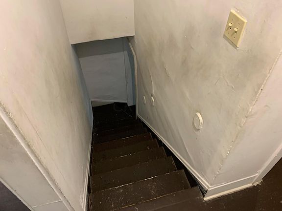 5th image of 723-725 Fairwood Ave